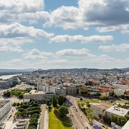 Διαμέρισμα Panorama Castle And Danube View *